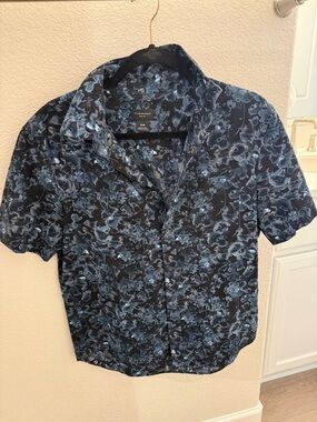 Club Monaco Slim Fit Abstract Floral Button-Down Shirt (Men’s M)